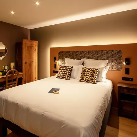 Logis Jeanne & Jules Et Restaurant Hotel *